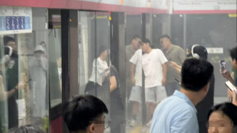 杭州地鐵一乘客充電寶自燃冒煙，官方通報：未造成安全影響