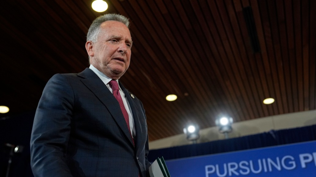 美特使：美或向?yàn)跆峁╊愃票奔s第五條安全保障，俄方也同意了