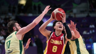 馬上評(píng)｜這是十年來(lái)最團(tuán)結(jié)最熱血的中國(guó)男籃