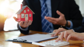 國務(wù)院全體會議再提“房地產(chǎn)”，釋放哪些積極信號？