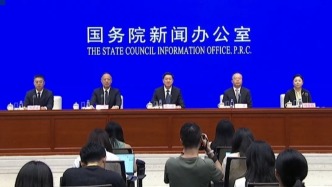 加大全民健身場(chǎng)地供給，目前我國(guó)社區(qū)15分鐘健身圈基本實(shí)現(xiàn)
