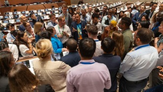 全球塑料条约最新谈判未达成共识：困于红线分歧与多边治理