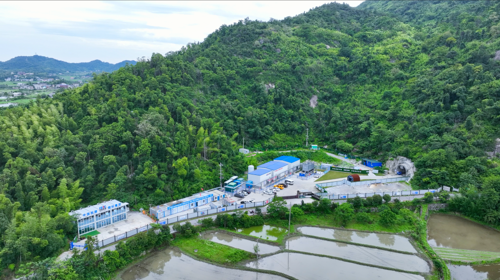 世界最强“地下充电宝”在湖南建成，大规模绿电消纳困局迎解