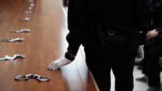 廣東發(fā)布鐵拳行動(dòng)典型案例，團(tuán)伙向老人銷售假冒手機(jī)多人被抓