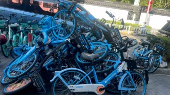 南翔古鎮(zhèn)有共享單車被不文明堆疊，管理部門：已警告涉事人員