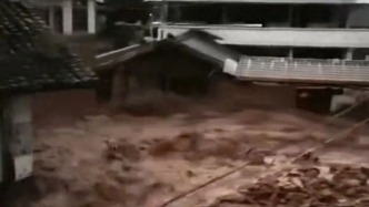 云南寧洱縣一地突遇泥石流，村民：村子成了孤島