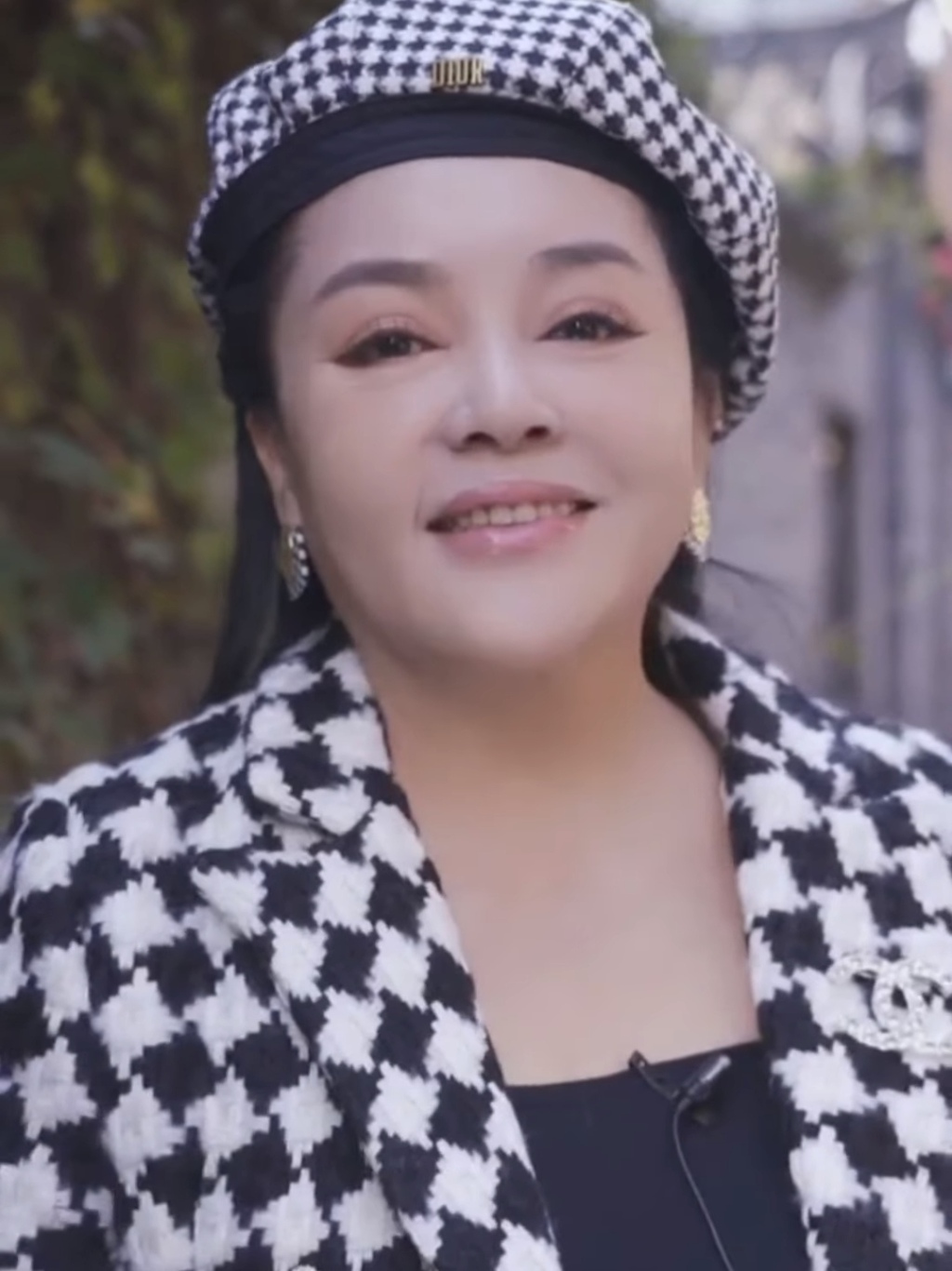 台湾女歌手千百惠去世，代表作《想你的时候》《走过咖啡屋》