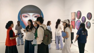 厦门湖里让艺术飞入百姓家：云肩等非遗向居民授艺，拍卖走进普通人