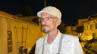 法國博主在12天極限挑戰(zhàn)直播中死亡，官員不滿平臺監(jiān)管不力