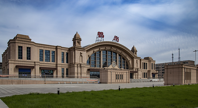 闯出一条煤城转型发展突围之路：鹤岗新时代城市治理实践探索与创新启示
