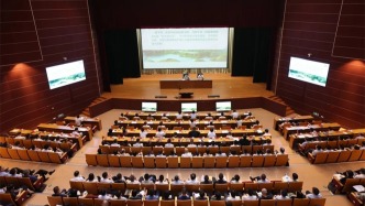 浙江紹興舉行領導干部講壇，縣委書記為市委書記、市長等授課