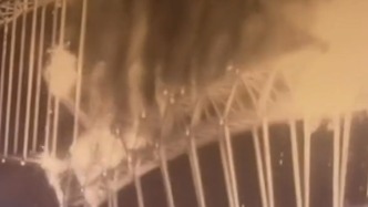 監(jiān)控畫面：川青鐵路尖扎黃河特大橋施工繩索斷裂瞬間