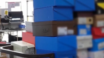 利用电商极速退款漏洞，8人买真退假非法获利超300万元