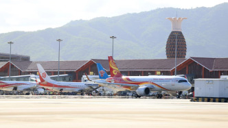 三亞機場24日10時起暫停航班起降，后續(xù)航班取消