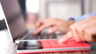 牛市早报｜互联网平台价格行为规则征求意见，美联储主席释放降息信号