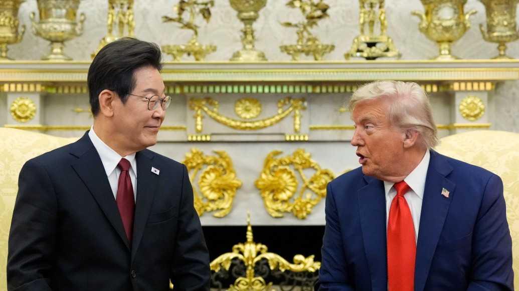 特朗普当面“索要”驻韩美军土地所有权,李在明微笑一言不发