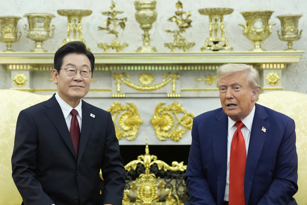 “想防守，也想进攻”，特朗普称要将“国防部”改为“战争部”