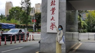 山东50岁阿姨考上研究生：因意外致残，拿儿子的书自学，靠学习走出创伤