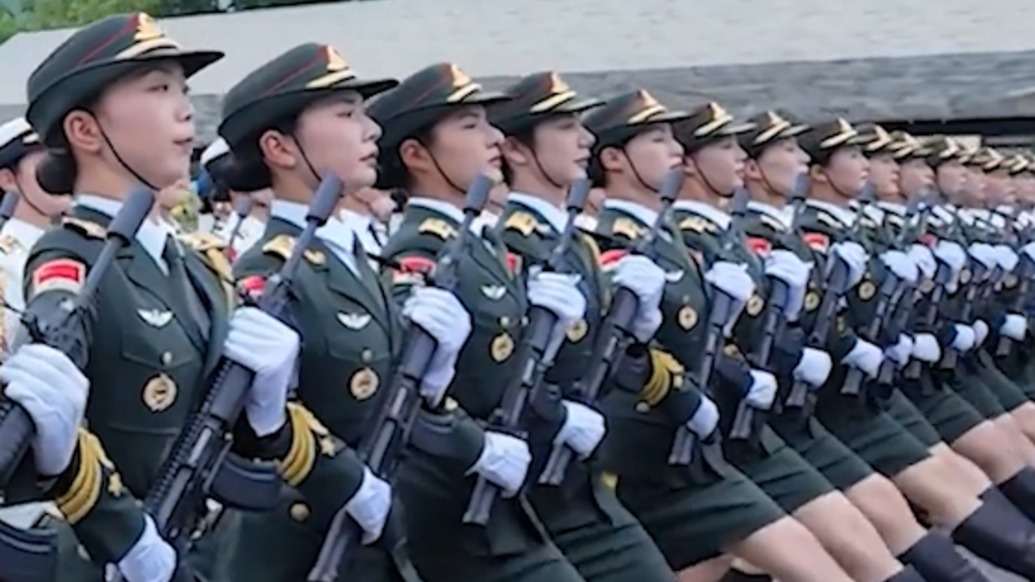 又美又飒！中国仪仗女兵：誓做军中花木兰