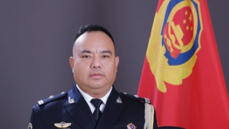 湖北襄阳民警周劲松办案期间突发疾病去世，年仅48岁