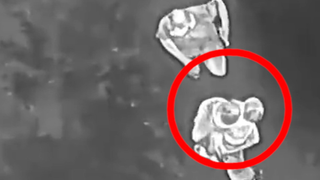 無(wú)人機(jī)熱成像立大功，男子找回2歲女兒狠扇自己耳光