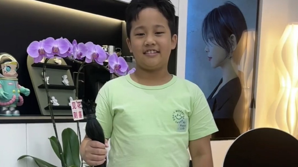 暖心！8歲半女孩剪掉一頭長發(fā)捐給腫瘤醫(yī)院