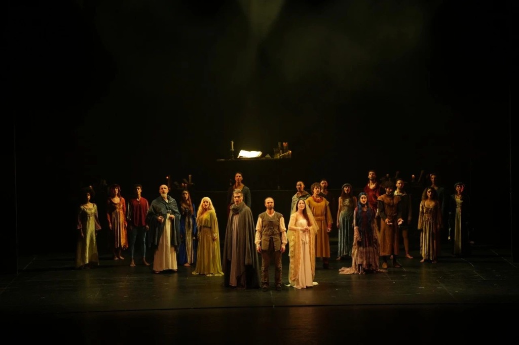 摇滚歌剧古典乐融合，意大利音乐剧《神曲》重新演绎但丁长诗