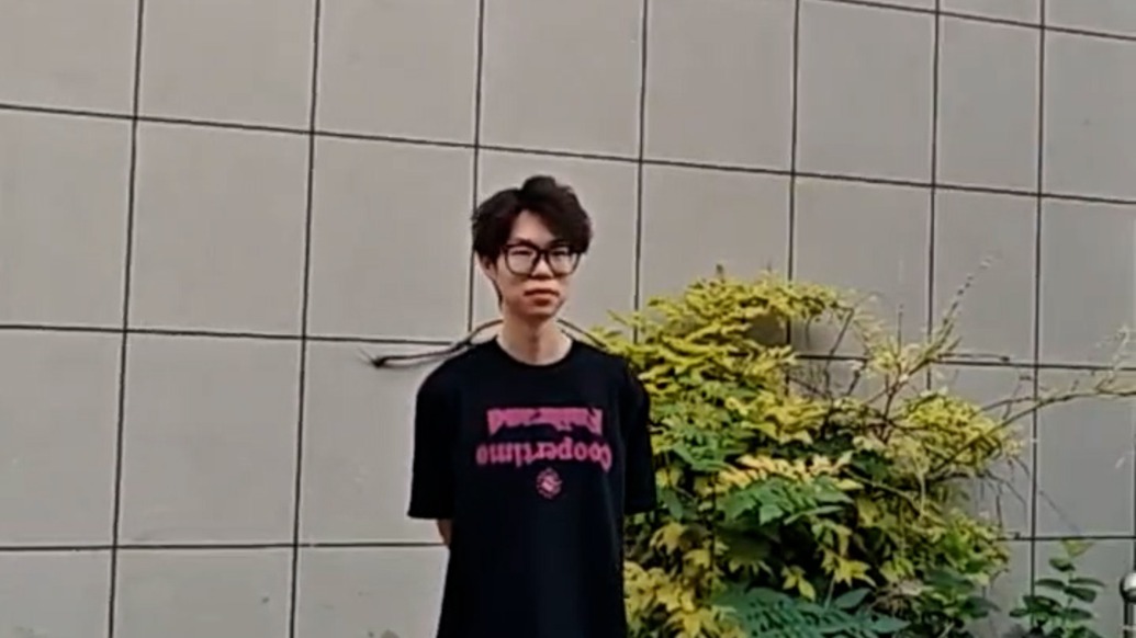 “定了三個鬧鐘”，小伙與相戀四年的女友七夕一大早排隊領(lǐng)證