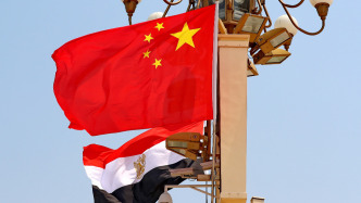 埃及總理馬德布利抵華，出席2025年上合組織峰會(huì)