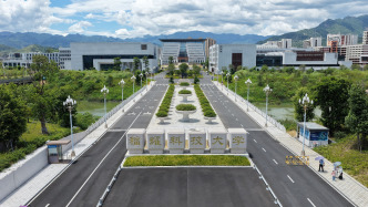 王樹(shù)國(guó)時(shí)隔3月再訪江西一中學(xué)：福耀科技大學(xué)愿緩解江西學(xué)子升學(xué)壓力