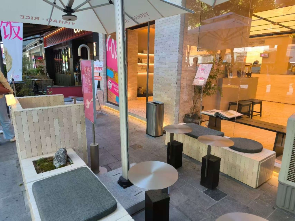 让街区有活力、社区有烟火气，上海靠的是什么？