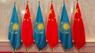 習(xí)近平會(huì)見哈薩克斯坦總統(tǒng)托卡耶夫