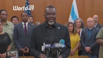 芝加哥市長簽署“保護芝加哥倡議”，抵制特朗普軍事部署