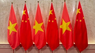 習(xí)近平會見越南總理范明政