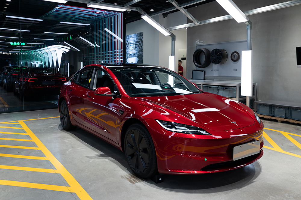 发布不到一个月，Model 3长续航后轮驱动版降价1万元