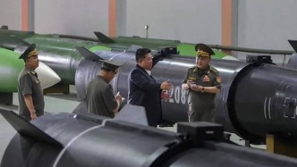 金正恩視察軍工企業(yè)導(dǎo)彈生產(chǎn)