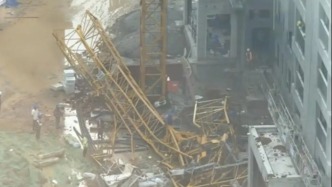 成都成华区通报：中铁22局一在建工地塔吊坍塌5人遇难，工地已封停