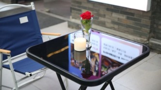 大连试点主要商圈店铺门前可摆摊，经济日报：外摆经济需“线”内生长
