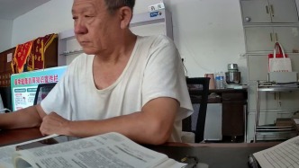 67歲村醫(yī)報考執(zhí)業(yè)醫(yī)師證獲十萬贊，自述想到更廣闊的地方