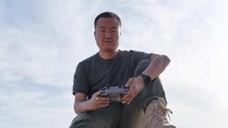 “我也是父親，能感同身受！”20歲德國(guó)游客在毛里求斯墜崖，中國(guó)博主冒險(xiǎn)搜救