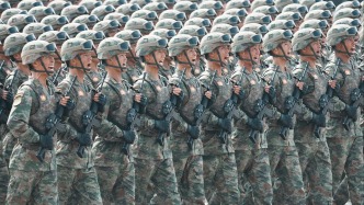 军事航天部队方队：首次以战略兵种名义接受检阅