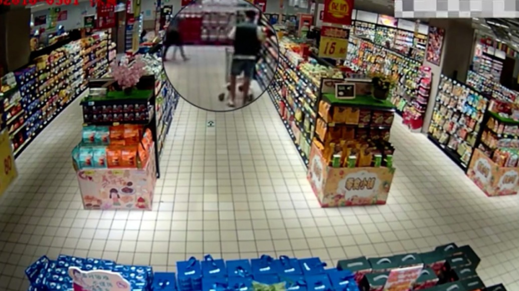 “零元購”上癮？男子穿同一件馬甲連偷5次超市終落網(wǎng)