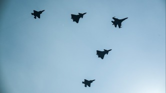歼击机梯队：歼-20S、歼-35A等新型隐身战斗机集中亮相