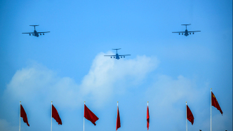 运输机梯队：展现我军规模化战略投送能力全面提升