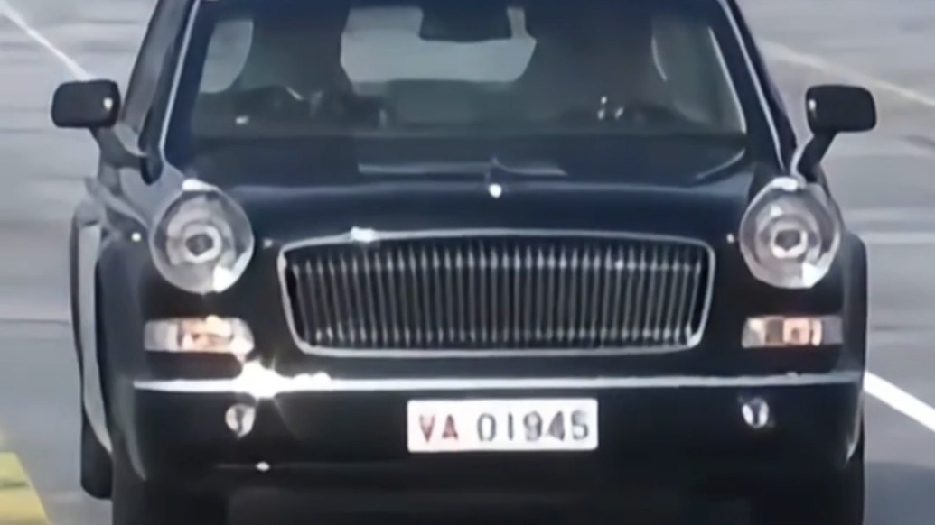 你不能錯過的閱兵細節(jié)：無人站立的1945檢閱車，“載著的是抗戰(zhàn)英魂”