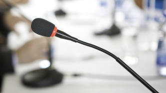 中国驻菲律宾使馆发言人就菲律宾防长涉华言论答记者问