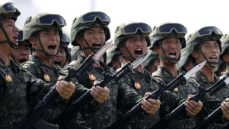 習(xí)主席在紀(jì)念中國人民抗日戰(zhàn)爭暨世界反法西斯戰(zhàn)爭勝利80周年大會上的重要講話在全軍官兵中引起強烈反響