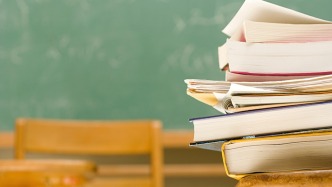 香港所有日校今日停課