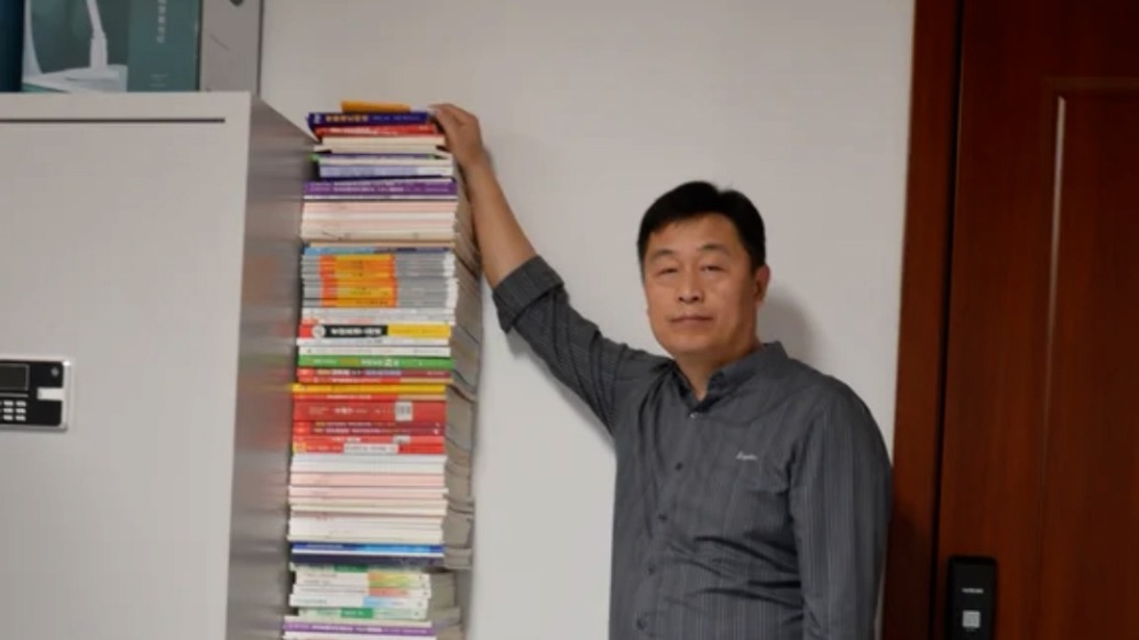 為給女兒做榜樣，46歲父親“三戰(zhàn)”考研終上岸