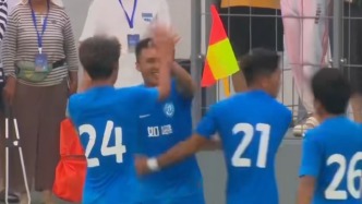 业余足球赛上演神奇一幕，苏超南通球员连续两次角球直接破门